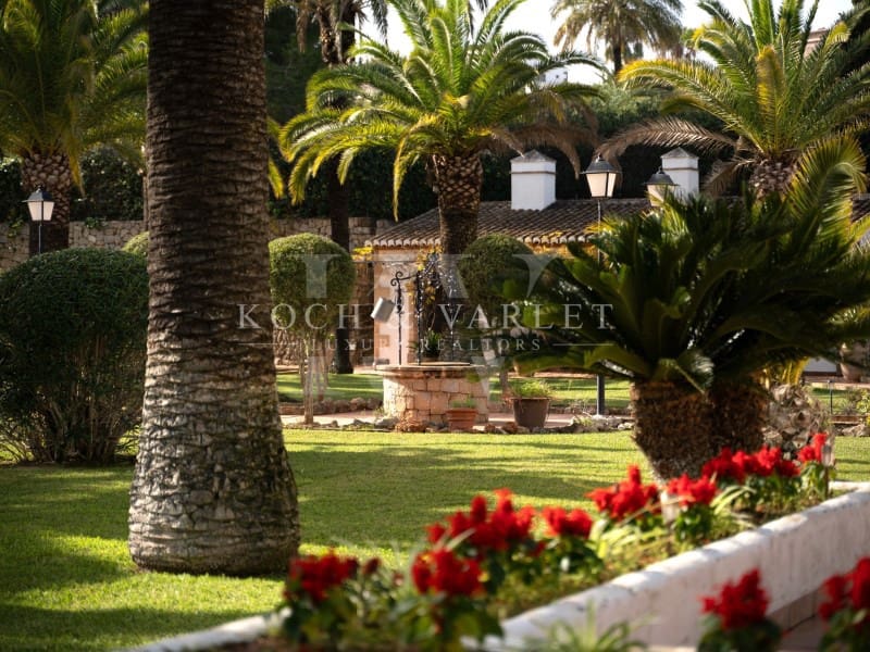 13 soverom Villa til salgs i Javea / Xabia med svømmebasseng garasje - € 3 450 000 (Ref: 8689915)