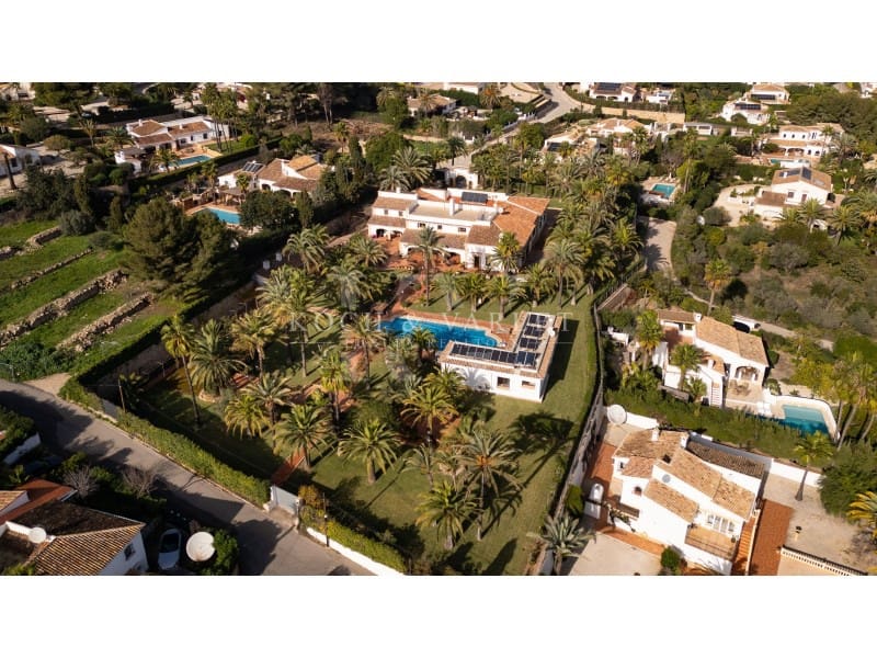 13 soverom Villa til salgs i Javea / Xabia med svømmebasseng garasje - € 3 450 000 (Ref: 8689915)