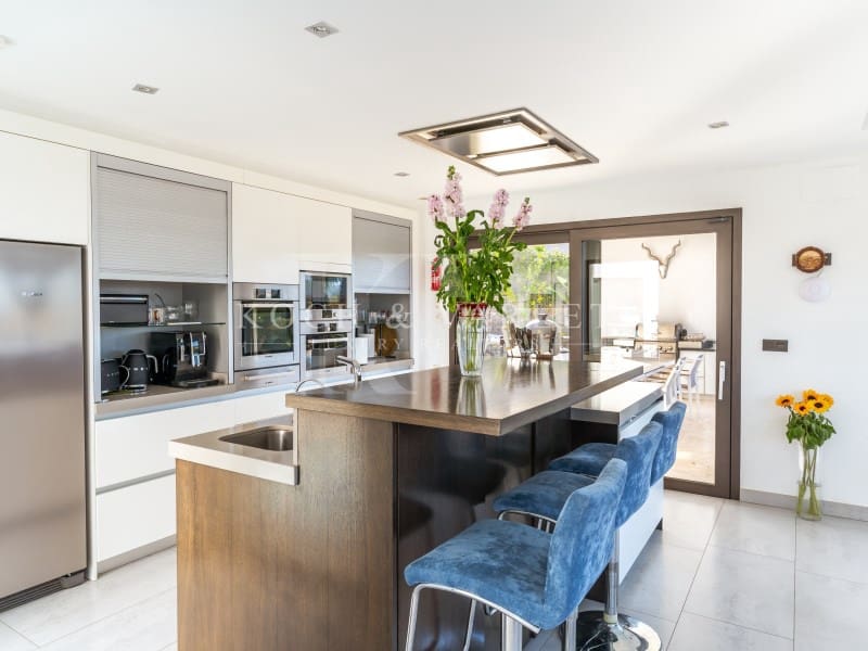 5 soveværelse Villa til salg i Javea / Xabia med swimmingpool garage - € 2.350.000 (Ref: 8754577)