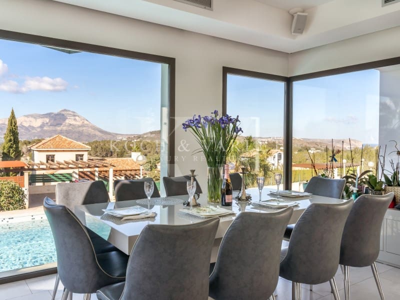 5 soveværelse Villa til salg i Javea / Xabia med swimmingpool garage - € 2.350.000 (Ref: 8754577)