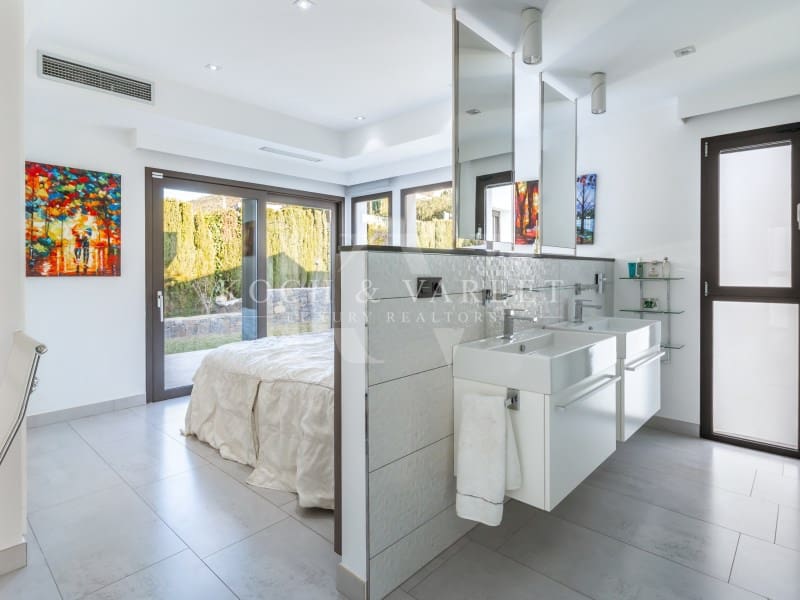 5 soveværelse Villa til salg i Javea / Xabia med swimmingpool garage - € 2.350.000 (Ref: 8754577)