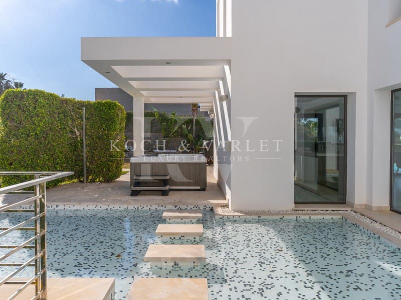 5 soveværelse Villa til salg i Javea / Xabia med swimmingpool garage - € 2.350.000 (Ref: 8754577)