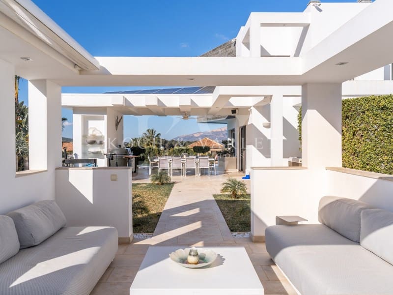 5 soveværelse Villa til salg i Javea / Xabia med swimmingpool garage - € 2.350.000 (Ref: 8754577)