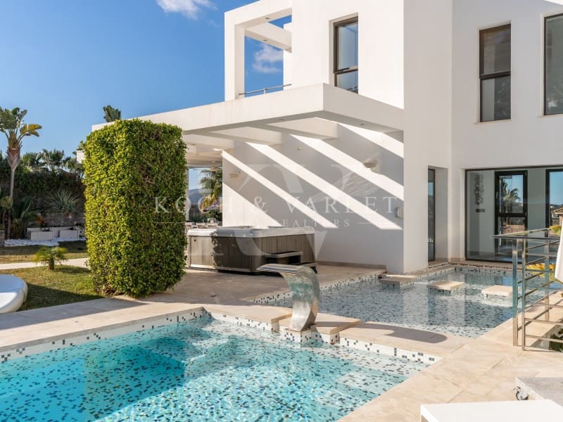 5 soveværelse Villa til salg i Javea / Xabia med swimmingpool garage - € 2.350.000 (Ref: 8754577)