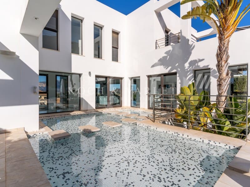 5 soveværelse Villa til salg i Javea / Xabia med swimmingpool garage - € 2.350.000 (Ref: 8754577)