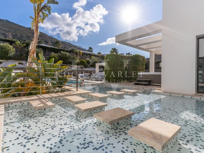 5 soveværelse Villa til salg i Javea / Xabia med swimmingpool garage - € 2.350.000 (Ref: 8754577)