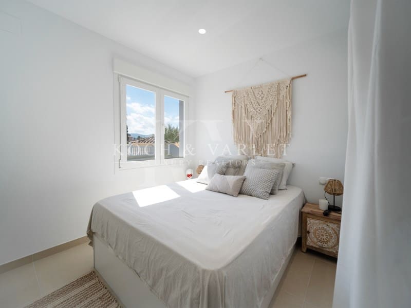 3 soverom Villa til salgs i Oliva Nova med svømmebasseng - € 649 000 (Ref: 8776453)