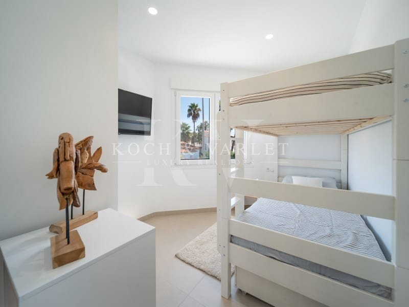 3 soverom Villa til salgs i Oliva Nova med svømmebasseng - € 649 000 (Ref: 8776453)