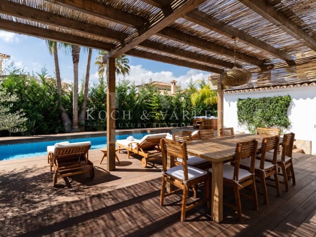 3 bedroom Villa for sale in Oliva Nova, Oliva with pool - € 649,000 (Ref: 8776453)