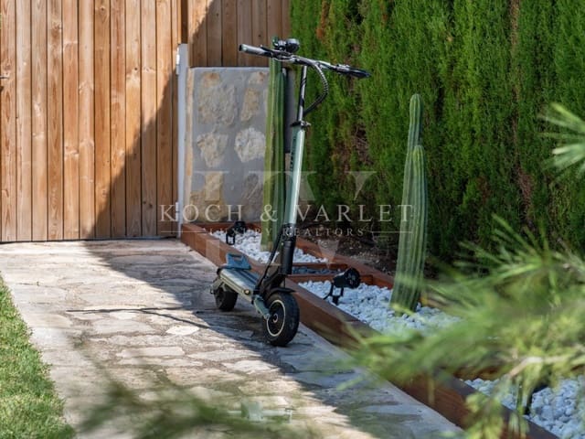 3 bedroom Villa for sale in Oliva Nova, Oliva with pool - € 649,000 (Ref: 8776453)