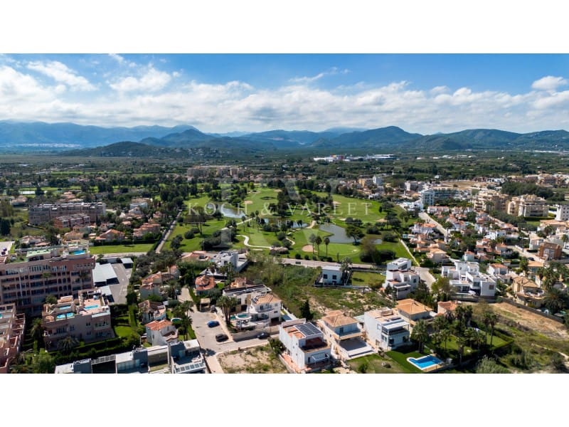 3 soverom Villa til salgs i Oliva Nova med svømmebasseng - € 649 000 (Ref: 8776453)