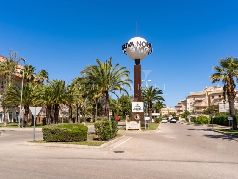 3 soverom Villa til salgs i Oliva Nova med svømmebasseng - € 649 000 (Ref: 8776453)