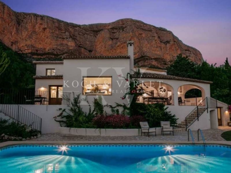 5 soveværelse Villa til salg i Javea / Xabia med swimmingpool garage - € 1.495.000 (Ref: 8954651)