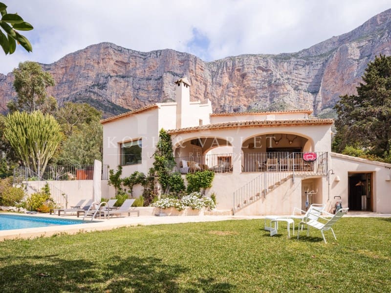 5 soveværelse Villa til salg i Javea / Xabia med swimmingpool garage - € 1.495.000 (Ref: 8954651)