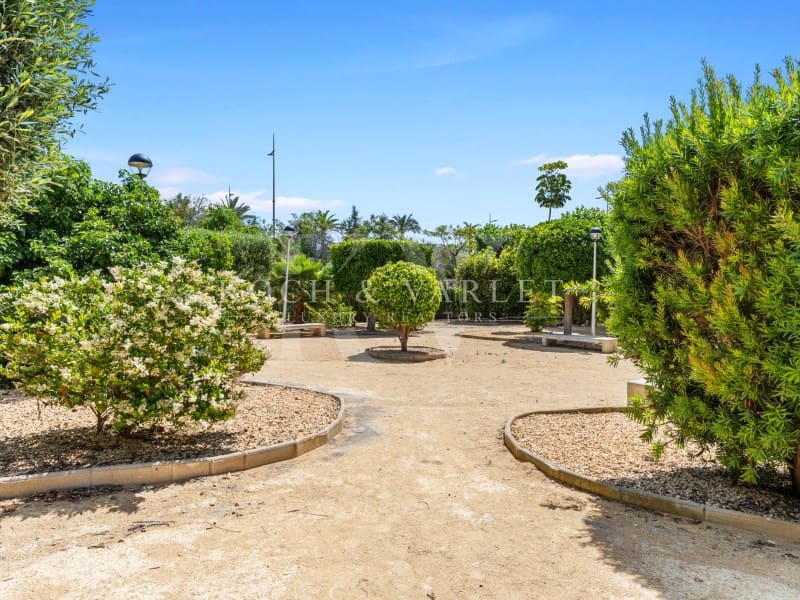 3 soveværelse Lejlighed til salg i Benidorm med swimmingpool garage - € 690.000 (Ref: 9005197)