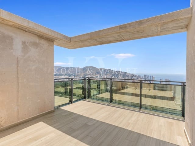 3 bedroom Apartment for sale in Juzgados - Plaza de Toros, Benidorm with pool garage - € 690,000 (Ref: 9005197)