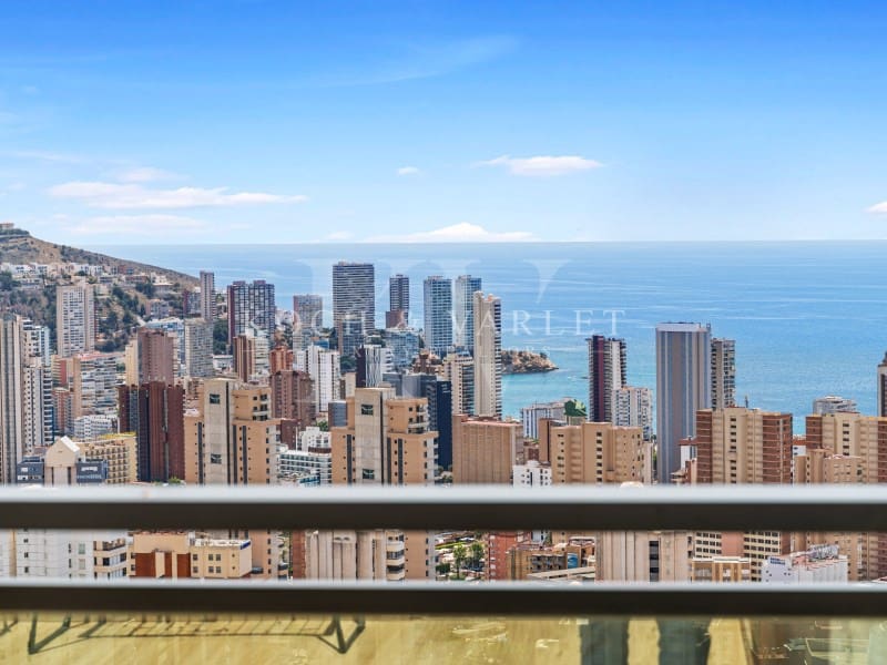 3 soveværelse Lejlighed til salg i Benidorm med swimmingpool garage - € 690.000 (Ref: 9005197)