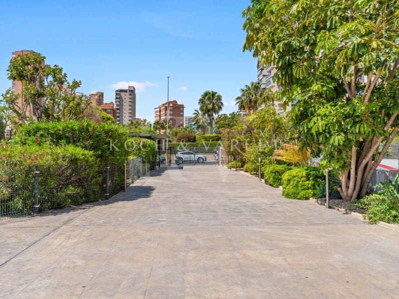 3 soveværelse Lejlighed til salg i Benidorm med swimmingpool garage - € 690.000 (Ref: 9005197)