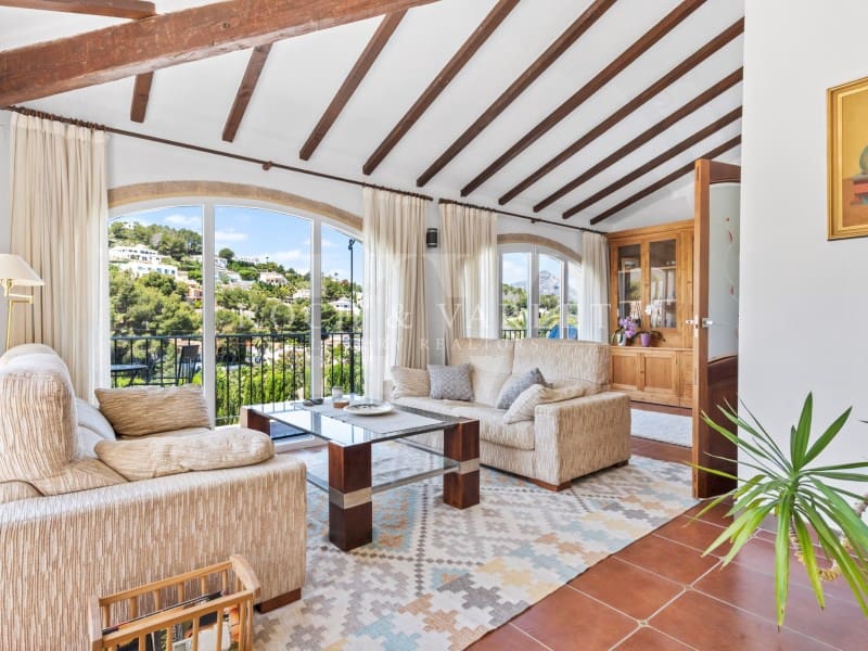 4 soveværelse Villa til salg i Javea / Xabia med swimmingpool - € 1.090.000 (Ref: 9032628)