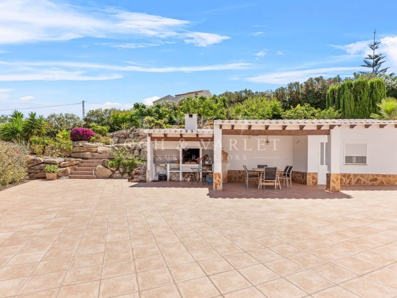 4 soveværelse Villa til salg i Javea / Xabia med swimmingpool - € 1.090.000 (Ref: 9032628)