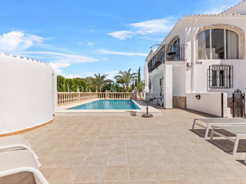 4 soveværelse Villa til salg i Javea / Xabia med swimmingpool - € 1.090.000 (Ref: 9032628)