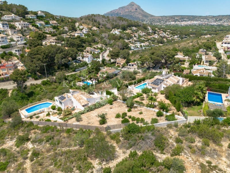 4 soveværelse Villa til salg i Javea / Xabia med swimmingpool - € 1.090.000 (Ref: 9032628)
