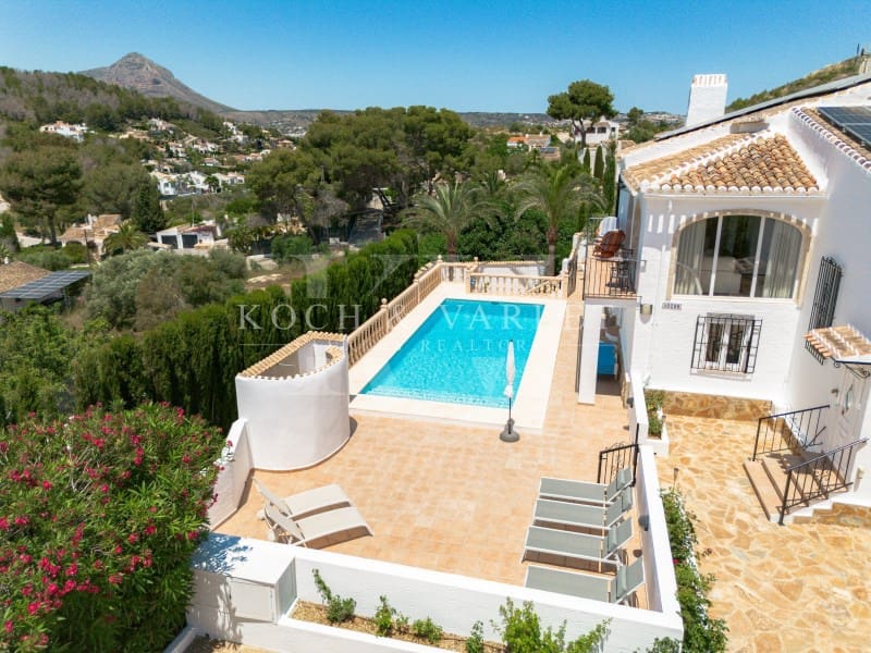 4 soveværelse Villa til salg i Javea / Xabia med swimmingpool - € 1.090.000 (Ref: 9032628)