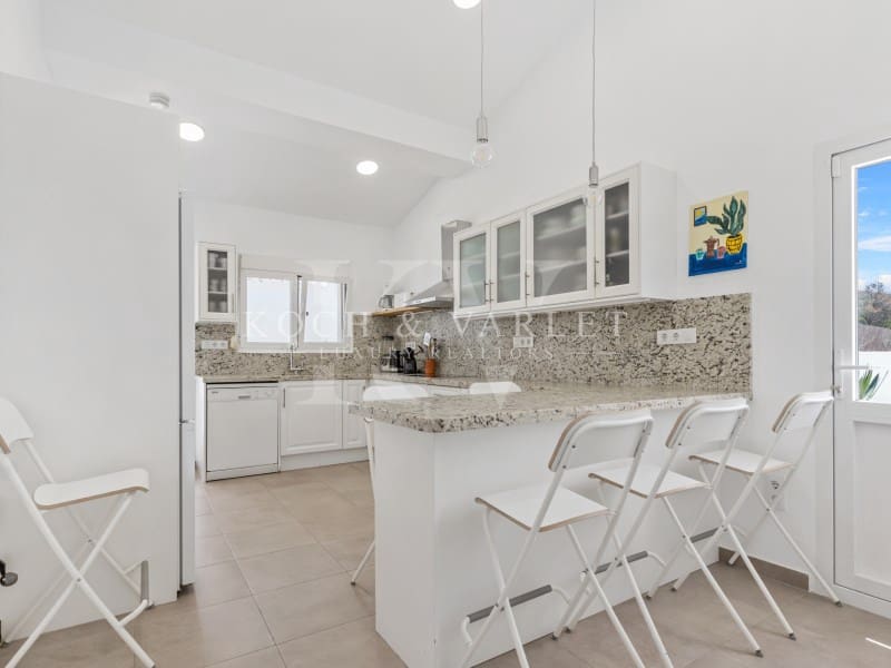 4 soveværelse Villa til salg i Javea / Xabia med swimmingpool - € 750.000 (Ref: 9032629)