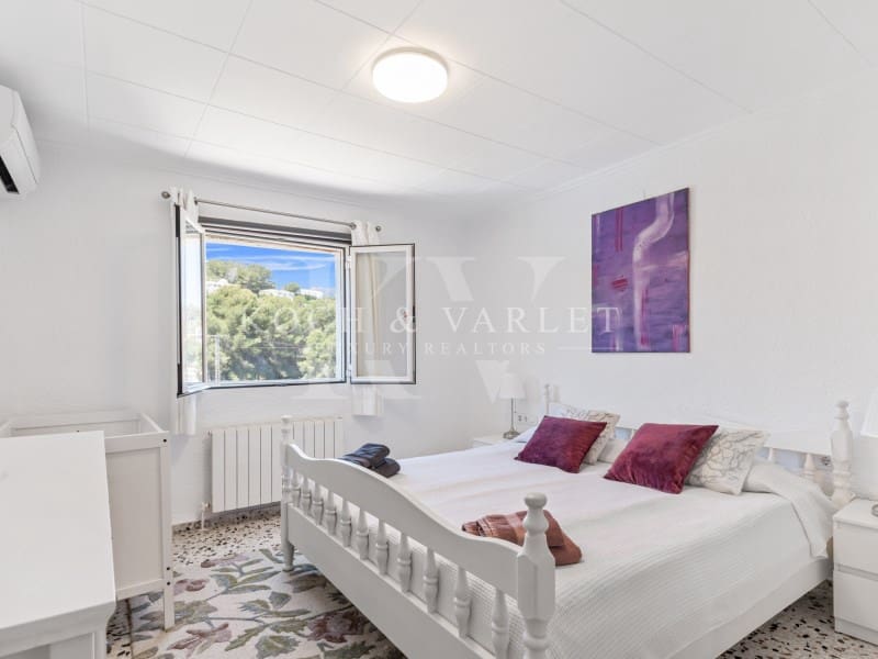 4 soveværelse Villa til salg i Javea / Xabia med swimmingpool - € 750.000 (Ref: 9032629)