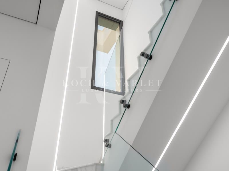 4 soveværelse Villa til salg i Benidorm med swimmingpool - € 2.500.000 (Ref: 9161285)