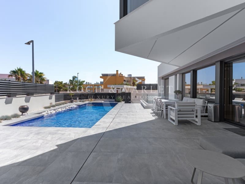 4 soveværelse Villa til salg i Benidorm med swimmingpool - € 2.500.000 (Ref: 9161285)