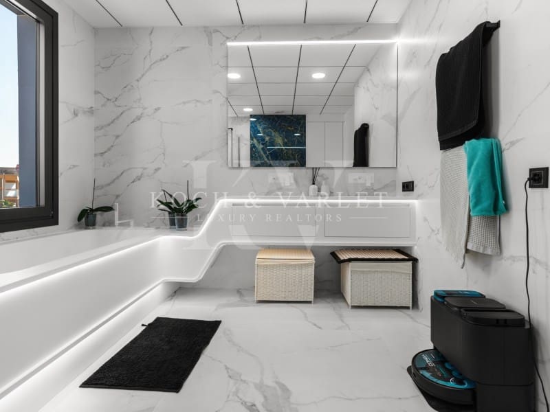 4 soveværelse Villa til salg i Benidorm med swimmingpool - € 2.500.000 (Ref: 9161285)