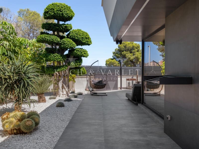 4 soveværelse Villa til salg i Benidorm med swimmingpool - € 2.500.000 (Ref: 9161285)