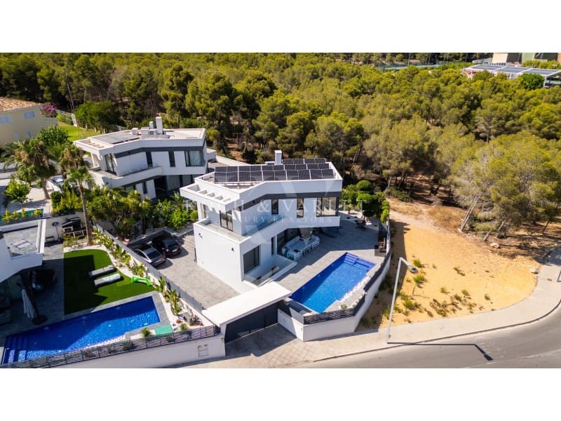 4 soveværelse Villa til salg i Benidorm med swimmingpool - € 2.500.000 (Ref: 9161285)