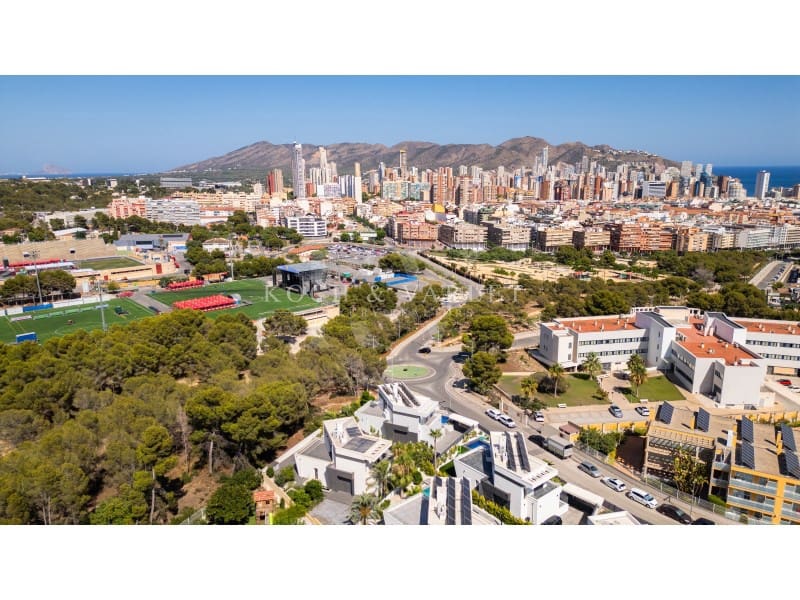 4 soveværelse Villa til salg i Benidorm med swimmingpool - € 2.500.000 (Ref: 9161285)