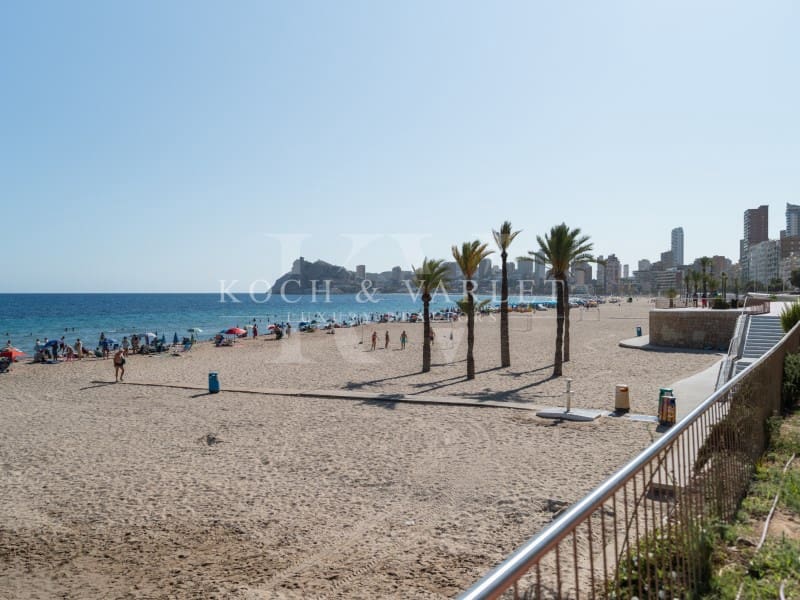 4 soveværelse Villa til salg i Benidorm med swimmingpool - € 2.500.000 (Ref: 9161285)