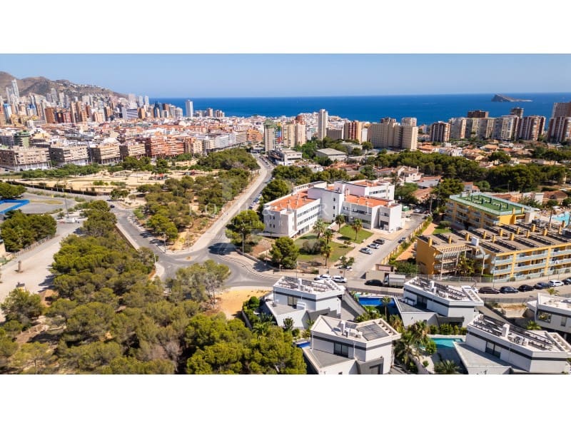 4 soveværelse Villa til salg i Benidorm med swimmingpool - € 2.500.000 (Ref: 9161285)