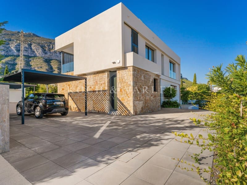 3 Zimmer Villa zu verkaufen in Denia mit Pool - 1.295.000 € (Ref: 9272774)