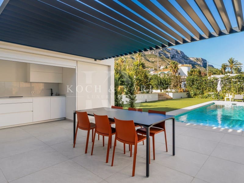 3 Zimmer Villa zu verkaufen in Denia mit Pool - 1.295.000 € (Ref: 9272774)