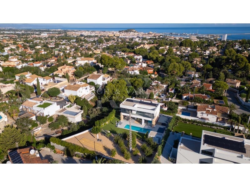 3 Zimmer Villa zu verkaufen in Denia mit Pool - 1.295.000 € (Ref: 9272774)