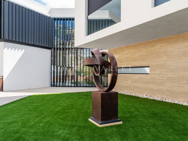 6 bedroom Villa for sale in Altea la Vella with pool garage - € 5,595,000 (Ref: 9330944)