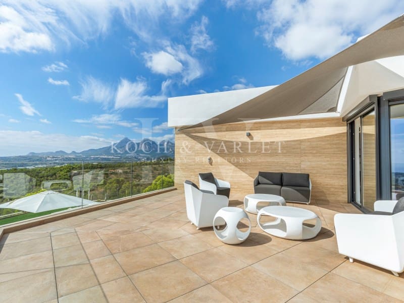 6 bedroom Villa for sale in Altea la Vella with pool garage - € 5,595,000 (Ref: 9330944)