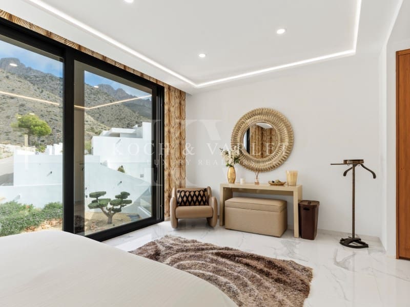 6 bedroom Villa for sale in Altea la Vella with pool garage - € 5,595,000 (Ref: 9330944)