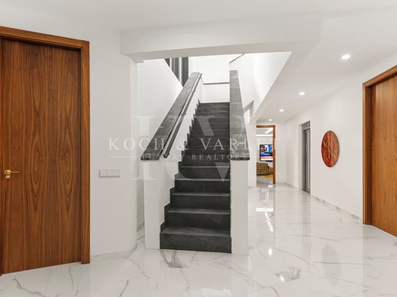 6 bedroom Villa for sale in Altea la Vella with pool garage - € 5,595,000 (Ref: 9330944)