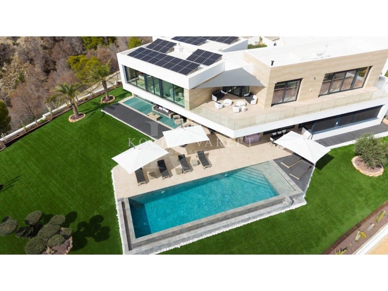 6 bedroom Villa for sale in Altea la Vella with pool garage - € 5,595,000 (Ref: 9330944)