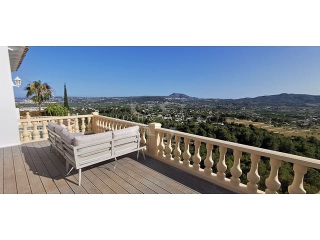 4 Zimmer Villa zu verkaufen in Partida Tosal - Zona del Castellans, Javea / Xàbia mit Pool - 995.000 € (Ref: 9481283)