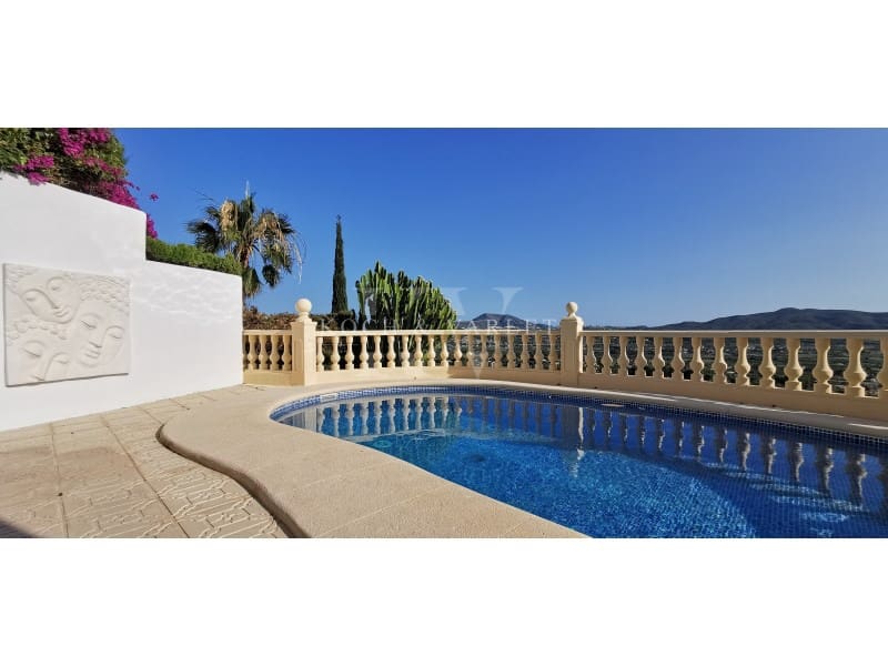 4 Zimmer Villa zu verkaufen in Javea / Xabia mit Pool - 995.000 € (Ref: 9481283)