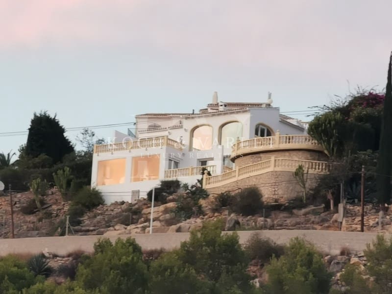 4 Zimmer Villa zu verkaufen in Javea / Xabia mit Pool - 995.000 € (Ref: 9481283)