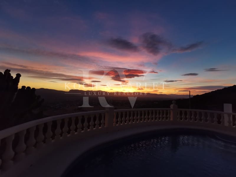 4 Zimmer Villa zu verkaufen in Javea / Xabia mit Pool - 995.000 € (Ref: 9481283)