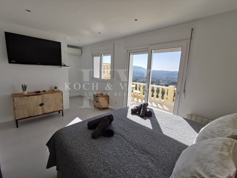 4 Zimmer Villa zu verkaufen in Javea / Xabia mit Pool - 995.000 € (Ref: 9481283)